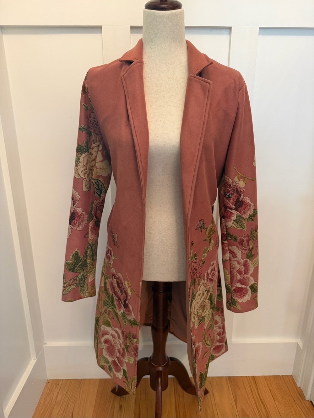 Solitaire Rose-Pink Floral Embroidered Trench Coat